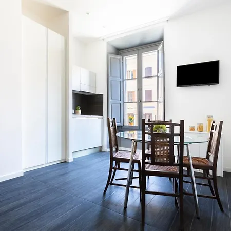 Residenza Ottaviano 105 By Hili Apartament