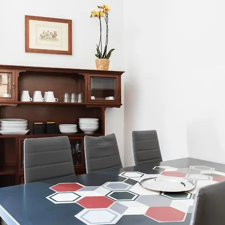 Residenza Ottaviano 105 By Hili Apartament