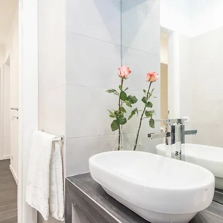 Residenza Ottaviano 105 By Hili *
