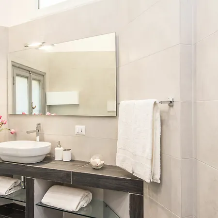 Residenza Ottaviano 105 By Hili Apartament Rzym