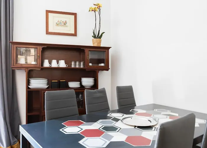 Residenza Ottaviano 105 By Hili Apartman